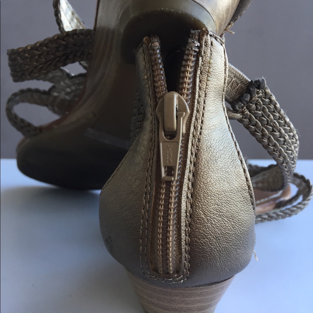 Sandals - Picture 3 of 3